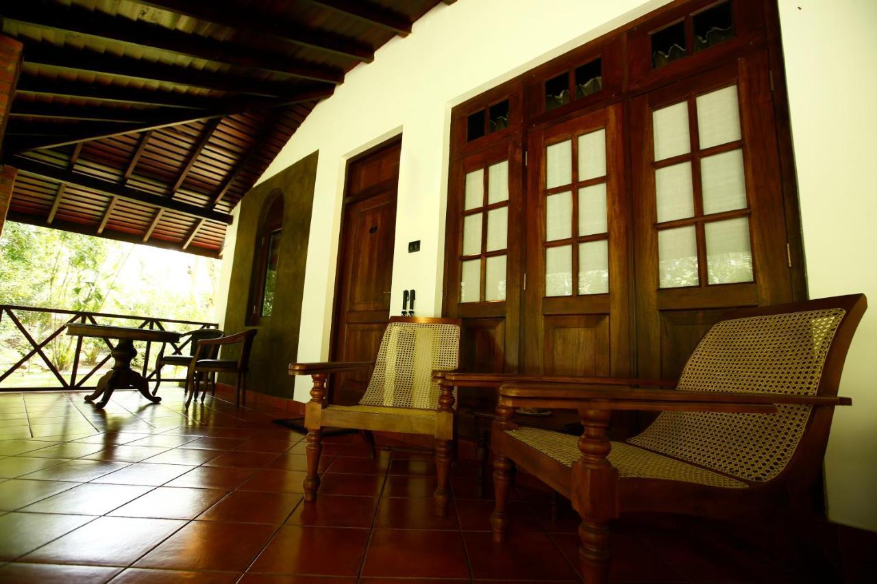 Palm Garden Village Hotel Anuradhapura Bagian luar foto